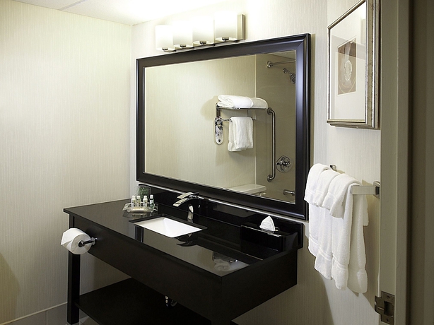 Imagen de la habitación del Hotel Holiday Inn and Suites Winnipeg Downtown, An Ihg. Foto 3