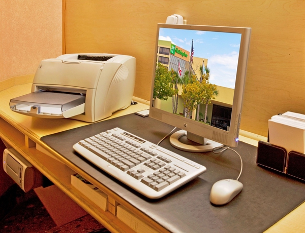 Imagen de los interiores del Hotel Holiday Inn at Orlando International Airport. Foto 11