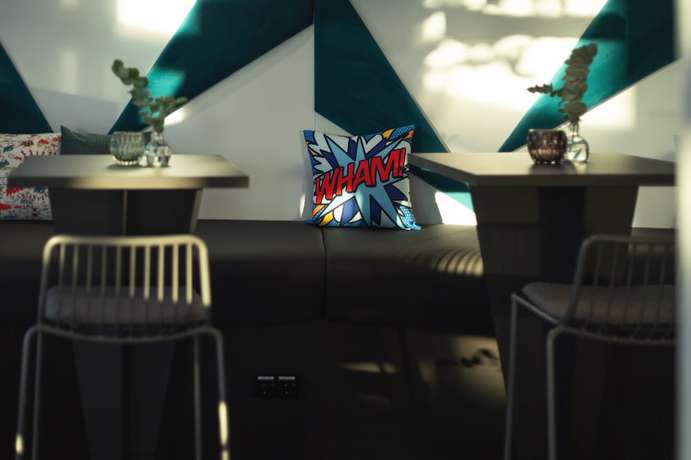 Imagen del bar/restaurante del Hotel Holiday Inn - the niu, Flash Berlin Charlottenburg by IHG. Foto 6