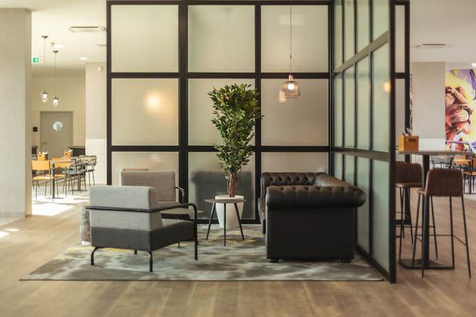 Imagen del bar/restaurante del Hotel Holiday Inn - the niu, Leo Nuremberg by IHG. Foto 2