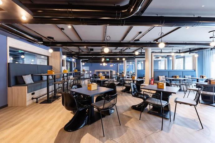 Imagen del bar/restaurante del Hotel Holiday Inn - the niu, Quay Hamburg Harburg by IHG. Foto 2