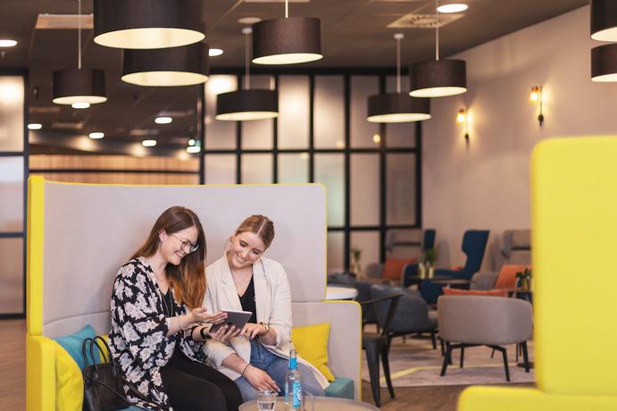 Imagen del bar/restaurante del Hotel Holiday Inn - the niu, Tab Dusseldorf Main Station by IHG. Foto 4