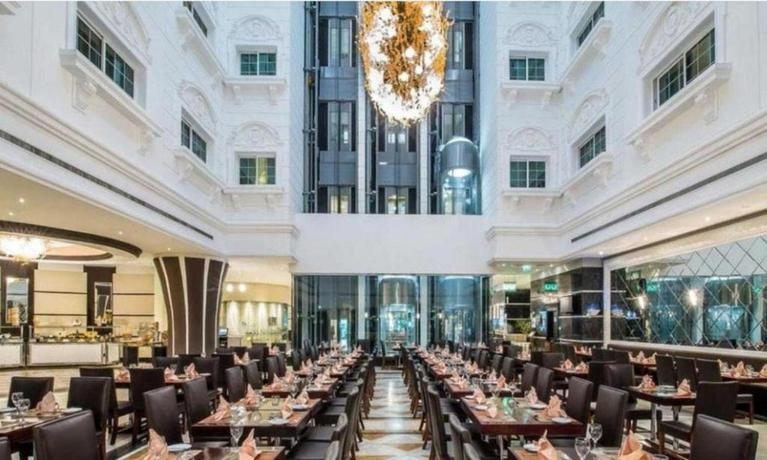 Imagen de los interiores del Hotel Holiday International Bur Juman By Sunday. Foto 11