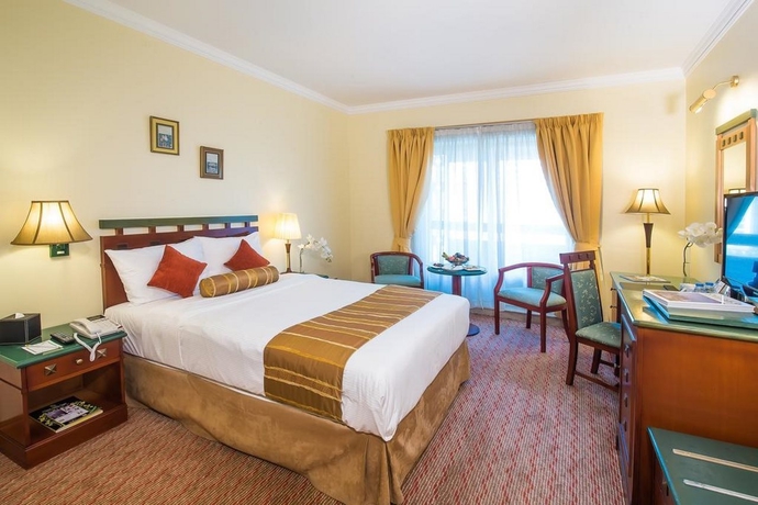 Imagen general del Hotel Holiday International Sharjah. Foto 12