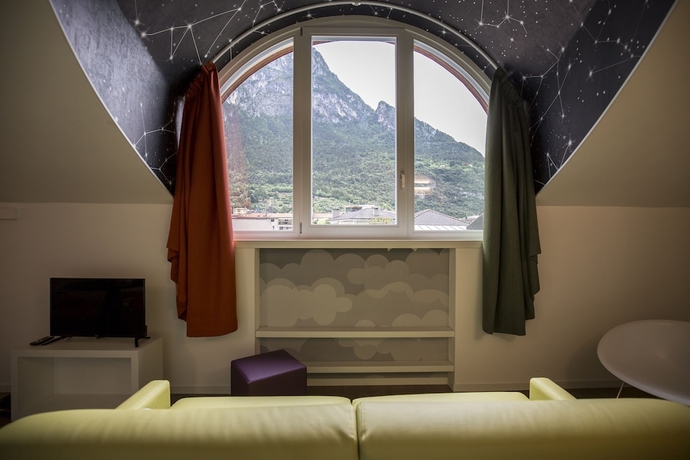 Imagen de la habitación del Hotel Holiday Iv Gardan. Foto 15