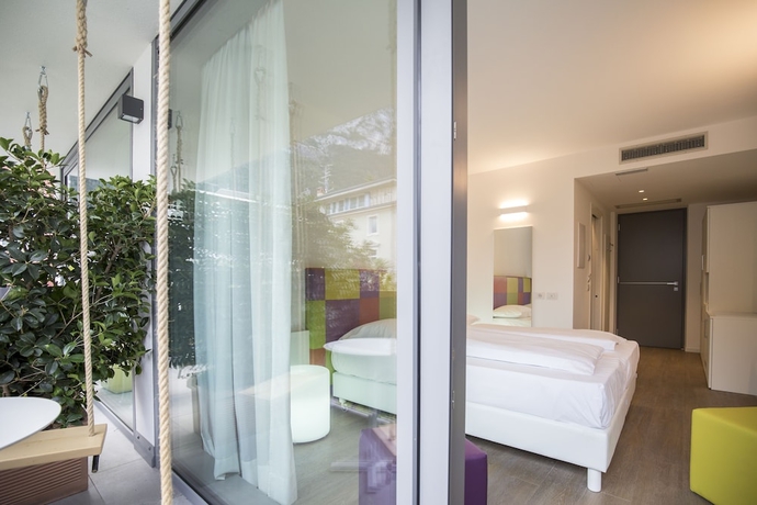 Imagen de la habitación del Hotel Holiday Iv Gardan. Foto 16