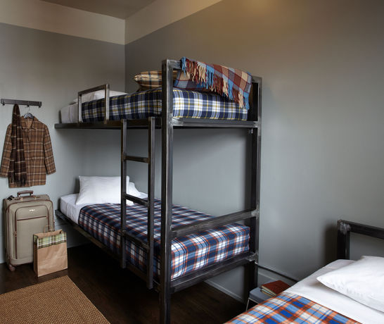Imagen de los interiores del Hotel Holiday Jones. Foto 15