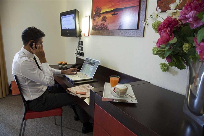 Imagen general del Hotel Holiday La Marca. Foto 7