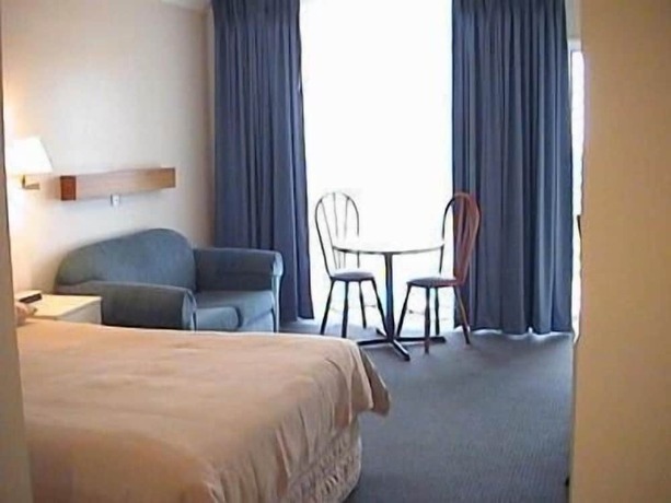 Imagen de la habitación del Hotel Holiday Lodge Motor Inn. Foto 4