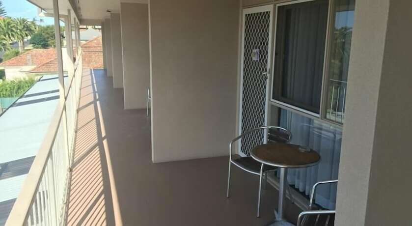 Imagen de los interiores del Hotel Holiday Lodge Motor Inn. Foto 11