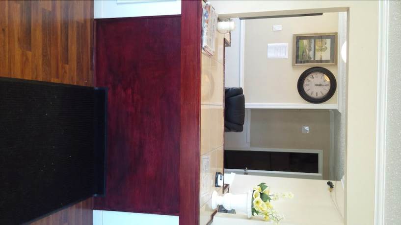 Imagen de los interiores del Hotel Holiday Lodge, Port Angeles. Foto 13