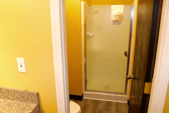 Imagen de la habitación del Hotel Holiday Lodge Salem,OR. Foto 8