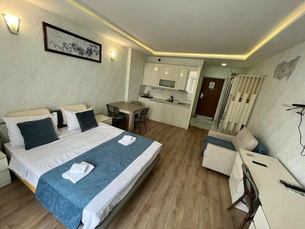 Imagen general del Hotel Holiday Lux Sea Towers Batumi. Foto 2