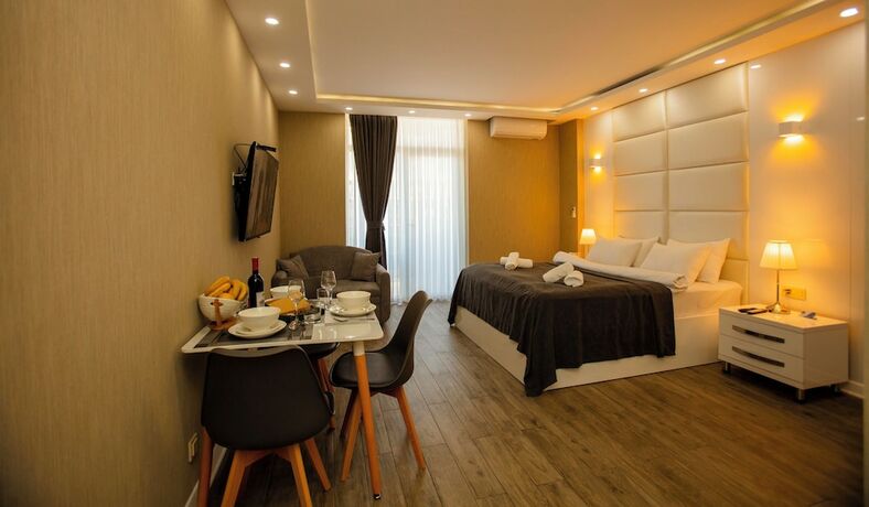 Imagen general del Hotel Holiday Lux Sea Towers Batumi. Foto 5