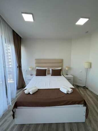 Imagen general del Hotel Holiday Lux Sea Towers Batumi. Foto 7