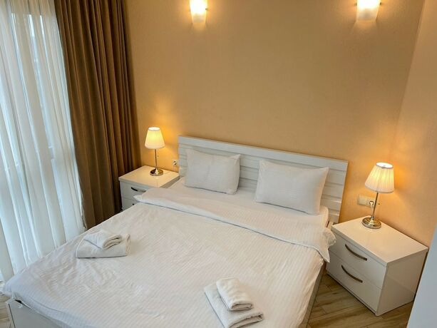 Imagen general del Hotel Holiday Lux Sea Towers Batumi. Foto 8