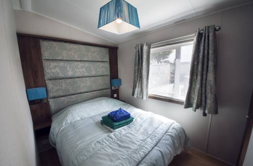 Imagen de la habitación del Hotel Holiday Marina Resort. Foto 3