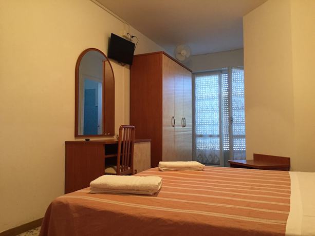 Imagen de la habitación del Hotel Holiday, Misano Adriatico. Foto 14