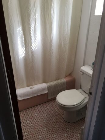 Imagen general del Hotel Holiday Motel. Foto 8