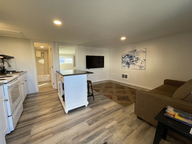 Imagen de la habitación del Hotel Holiday Motel. Foto 8