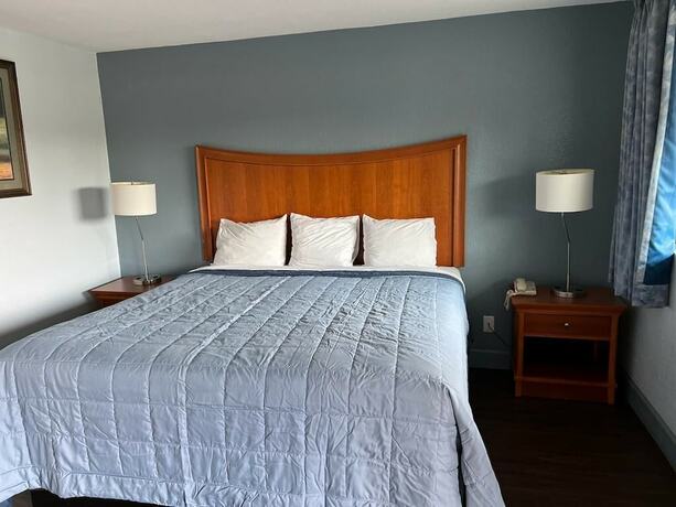 Imagen general del Hotel Holiday Motel, Jeffersonville. Foto 2