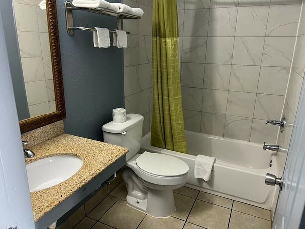 Imagen general del Hotel Holiday Motel, Jeffersonville. Foto 4