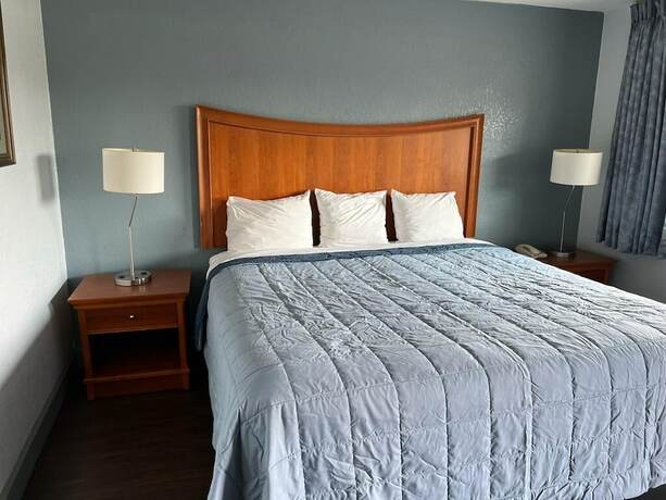 Imagen general del Hotel Holiday Motel, Jeffersonville. Foto 8