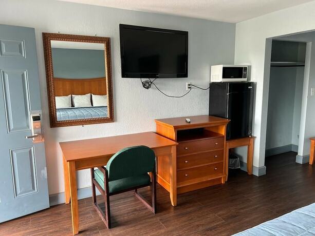 Imagen general del Hotel Holiday Motel, Jeffersonville. Foto 10