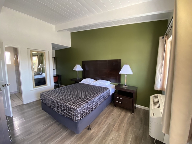 Imagen de la habitación del Hotel Holiday Motel, Morgan Hill. Foto 6