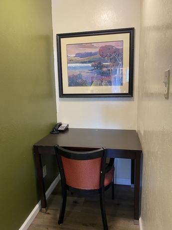 Imagen de la habitación del Hotel Holiday Motel, Morgan Hill. Foto 11