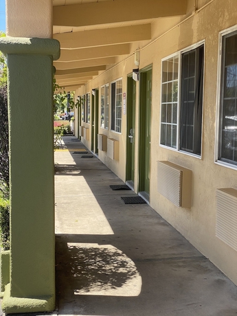 Imagen general del Hotel Holiday Motel, Morgan Hill. Foto 1