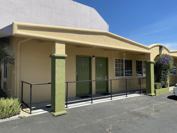Imagen general del Hotel Holiday Motel, Morgan Hill. Foto 4