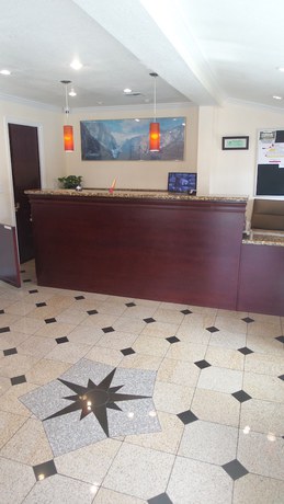 Imagen de los interiores del Hotel Holiday Motel Oakdale. Foto 19