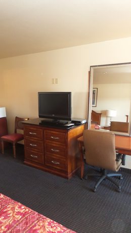 Imagen de la habitación del Hotel Holiday Motel Oakdale. Foto 17