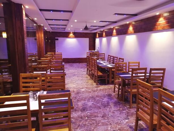 Imagen del bar/restaurante del Hotel Holiday N Holiday Beach Resort. Foto 9