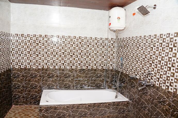 Imagen general del Hotel Holiday N Holiday Beach Resort. Foto 2