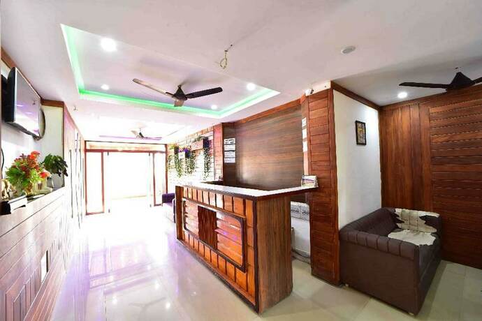 Imagen general del Hotel Holiday N Holiday Beach Resort. Foto 6