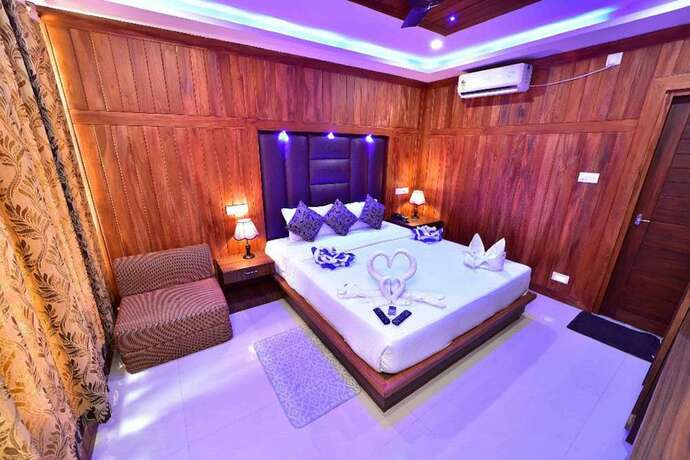 Imagen de la habitación del Hotel Holiday N Holiday Beach Resort. Foto 14