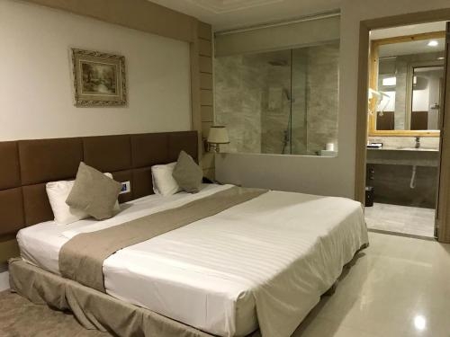 Imagen general del Hotel Holiday One. Foto 5