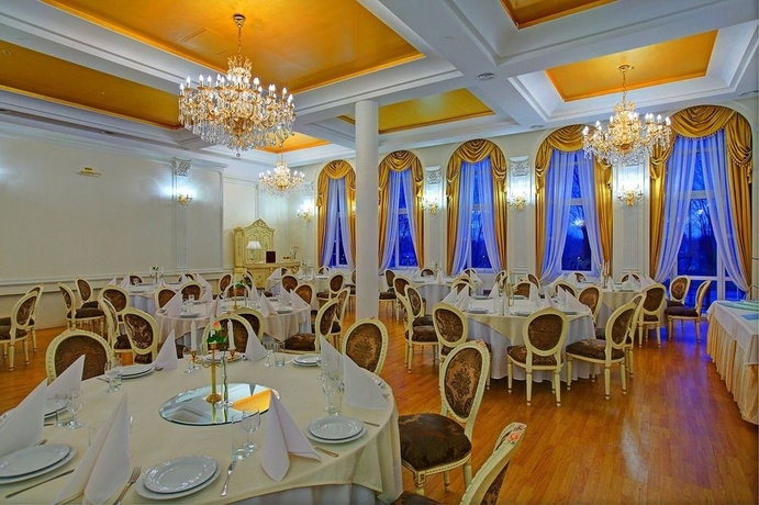 Imagen del bar/restaurante del Hotel Holiday Park. Foto 3