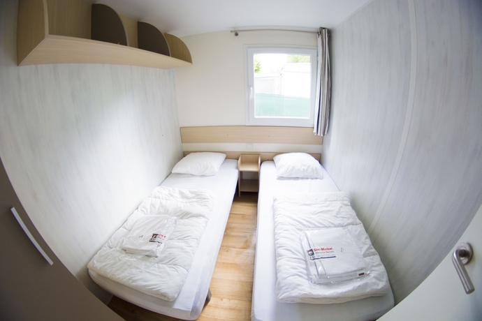 Imagen de la habitación del Hotel Holiday Park Klein Strand. Foto 7