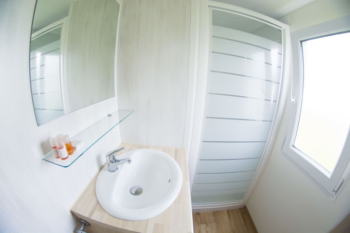 Imagen de la habitación del Hotel Holiday Park Klein Strand. Foto 15