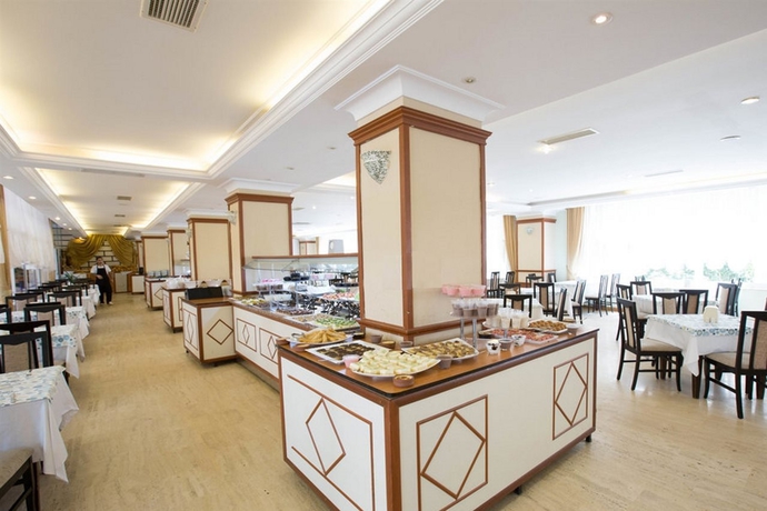 Imagen general del Hotel Holiday Park Resort. Foto 4