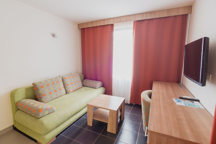 Imagen de la habitación del Hotel Holiday Park Zelena Punta. Foto 7