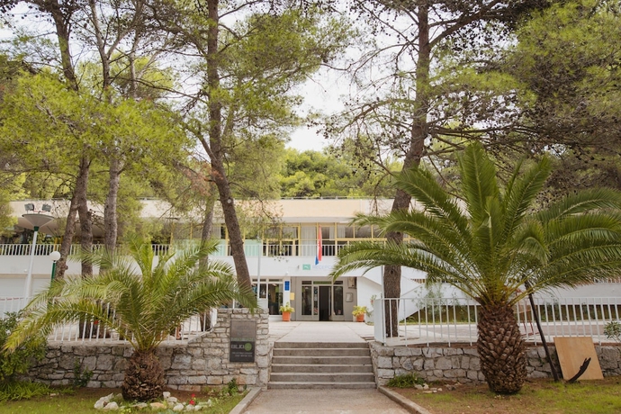 Imagen de los interiores del Hotel Holiday Park Zelena Punta. Foto 19