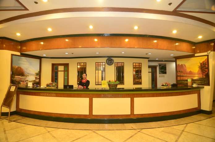 Imagen de los interiores del Hotel Holiday Plaza. Foto 16