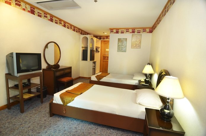 Imagen de la habitación del Hotel Holiday Plaza. Foto 12