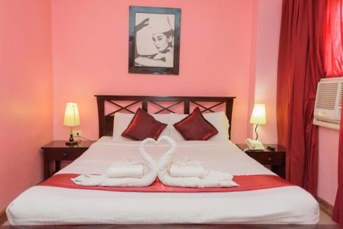 Imagen general del Hotel Holiday Plaza, Laoag. Foto 1