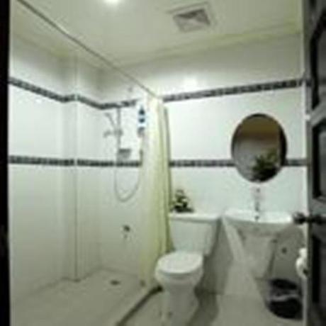 Imagen de la habitación del Hotel Holiday Plaza, Laoag. Foto 9