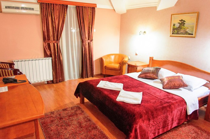 Imagen de la habitación del Hotel Holiday, Podgorica. Foto 2